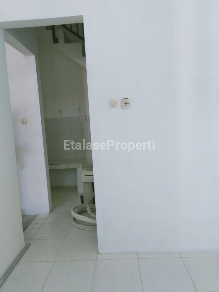 Foto properti Dijual Rumah Lebak Permai Surabaya Timur Hanya 650jt Row Jalan 2,5 Mobil 4