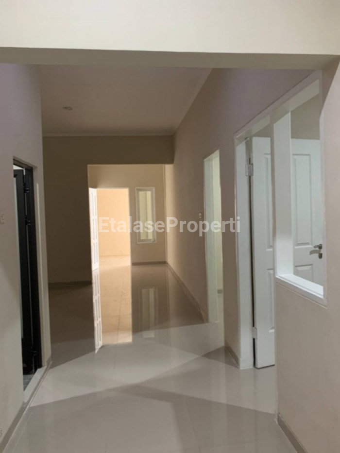 Foto properti Jual Cepat B.U Lebak Indah Regency Surabaya Timur 8