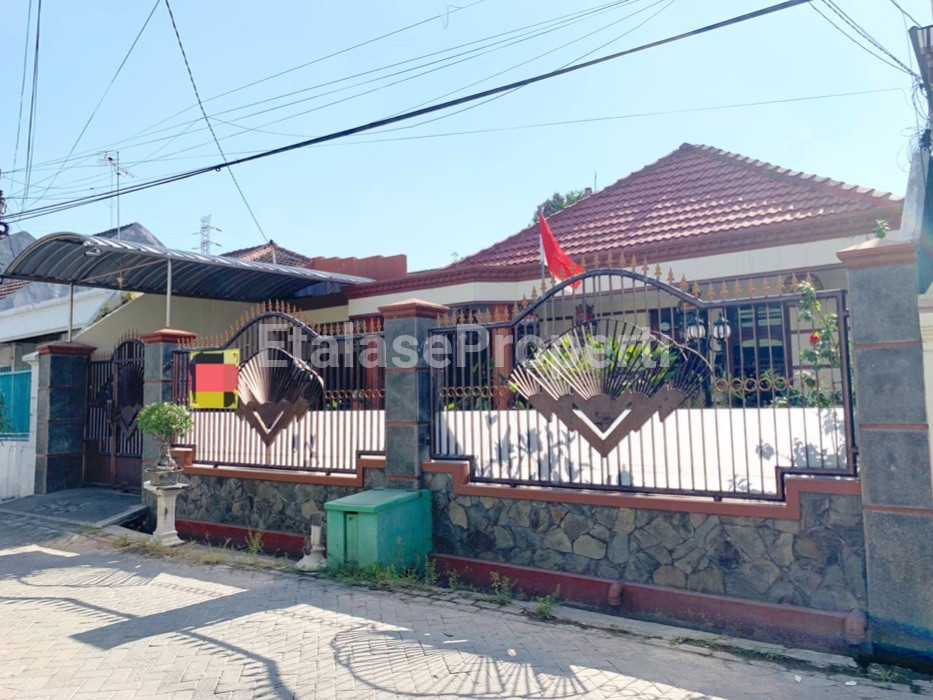 Foto properti Jual Cepat Rumah Ploso Timur Halaman Luas Row Jalan 2 Mobil 1