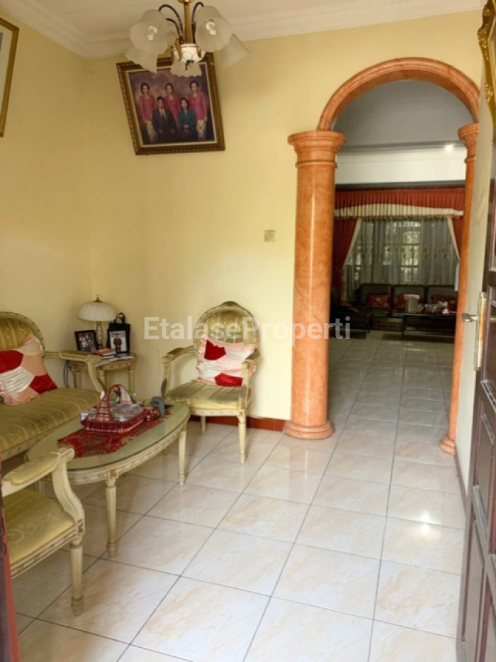 Foto properti Jual Cepat Rumah Ploso Timur Halaman Luas Row Jalan 2 Mobil 5