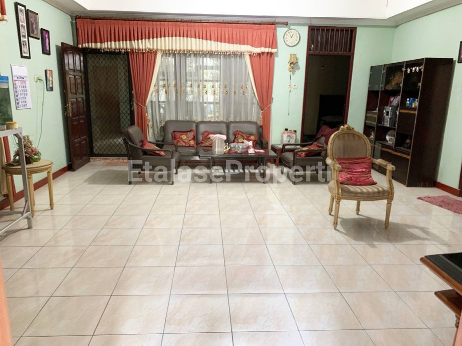 Foto properti Jual Cepat Rumah Ploso Timur Halaman Luas Row Jalan 2 Mobil 6