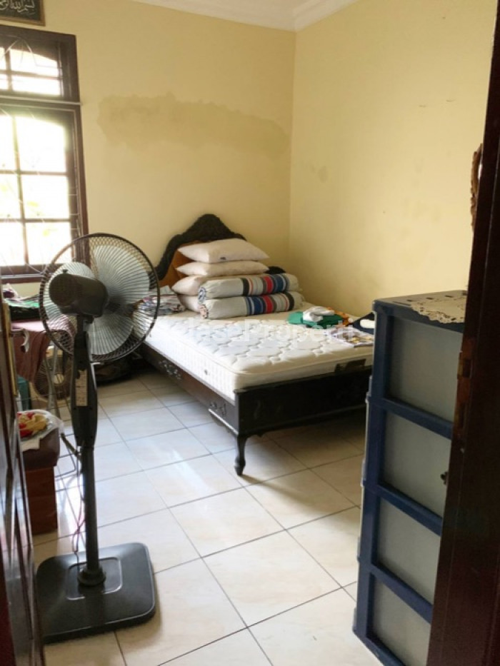 Foto properti Jual Cepat Rumah Ploso Timur Halaman Luas Row Jalan 2 Mobil 9