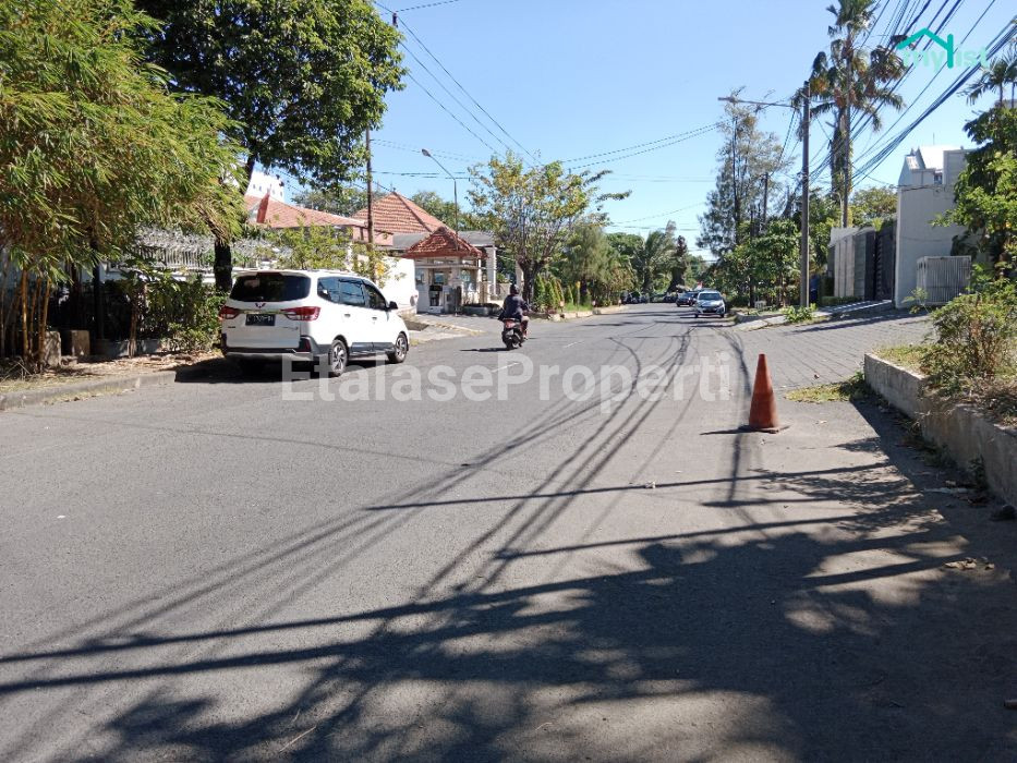 Foto properti Disewakan Rumah 2,5 Lt Siap Huni WR Supratman Surabaya 2