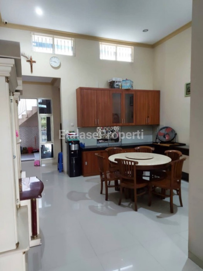 Foto properti Dijual Rumah Ploso Timur Row Jalan 2 Mobil 5