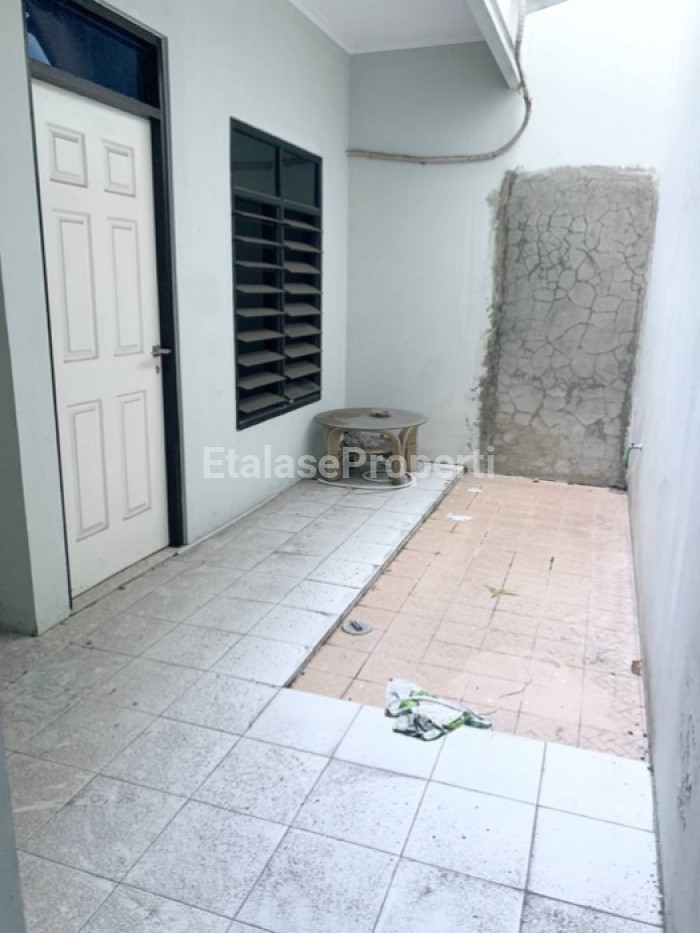 Foto properti Disewakan Ruko Kalijudan 3 Lt Lokasi Strategis 6