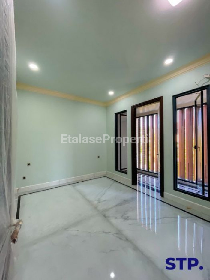 Foto properti Rumah Puri Galaxy Cluster Acacia Garden FULL MARMER 6