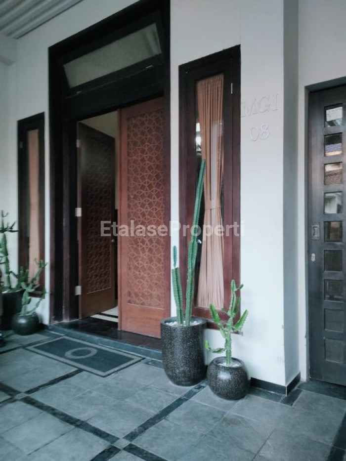 Foto properti JUAL RUMAH SIAP HUNI DI JL. GAYUNGSARI TIMUR, SURABAYA SELATAN. 2