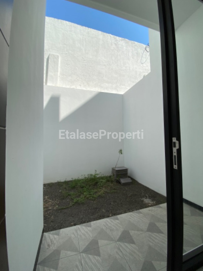 Foto properti Dijual Rumah Baru Siap Huni Lebak Timur 8