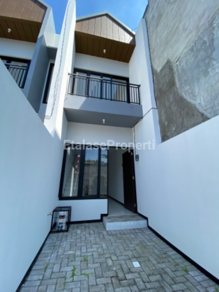Foto properti Dijual Rumah Baru Lebak Timur 1