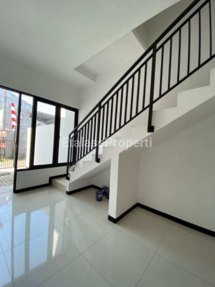 Foto properti Dijual Rumah Baru Lebak Timur 2