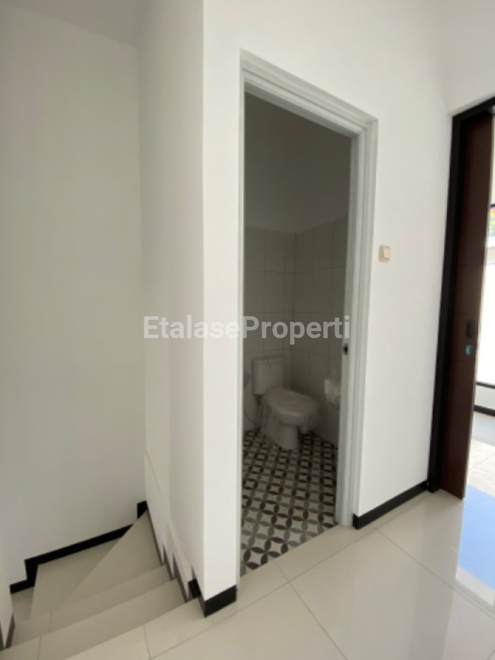 Foto properti Dijual Rumah Baru Lebak Timur 7