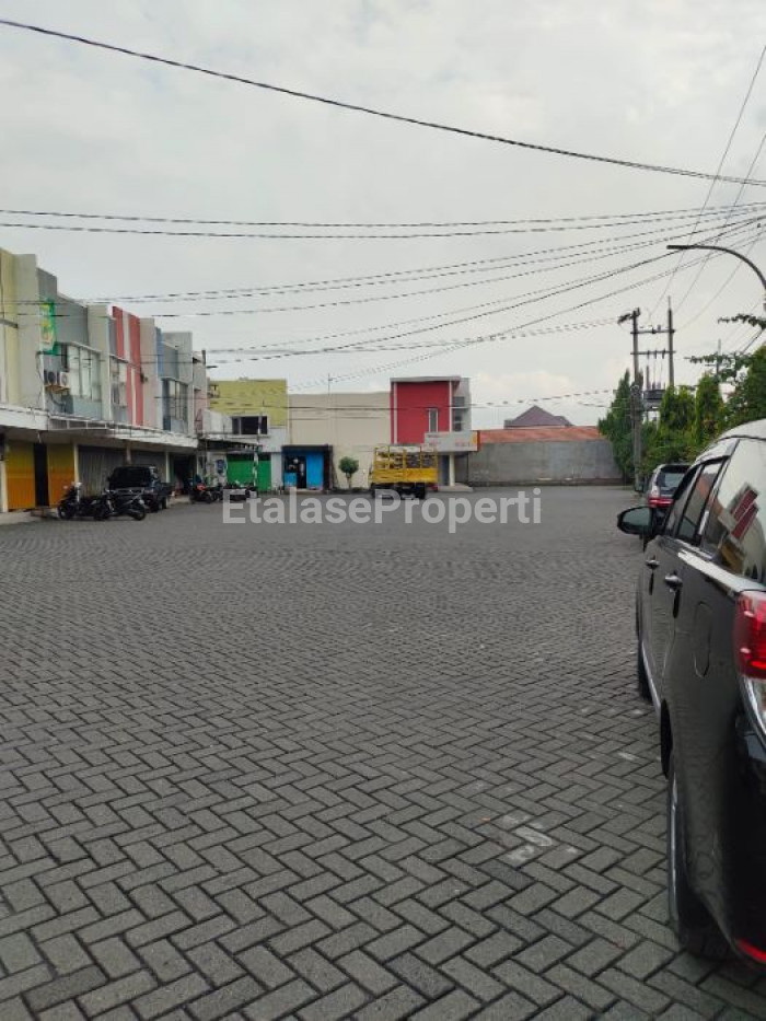 Foto properti Jual Ruko Dikompleks Pergudangan Tritan, Taman Sidoarjo 3