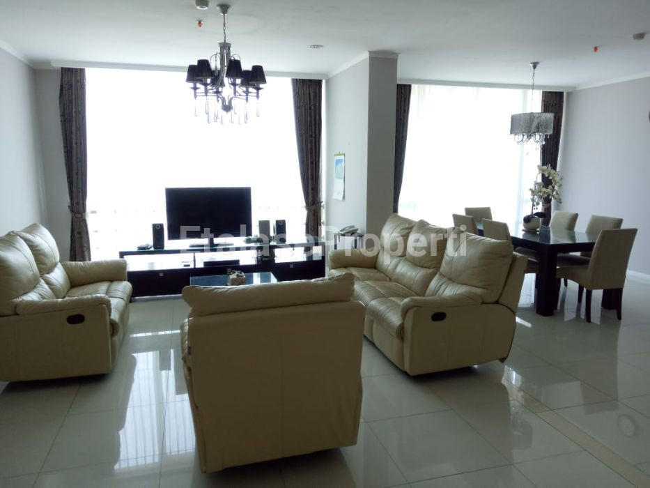 Foto properti SEWA VIA 4 Bedroom SIAP HUNI 3