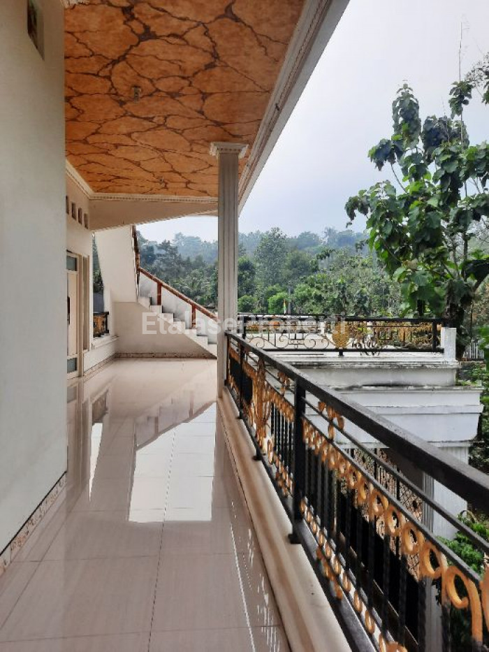 Foto properti Jual Villa Wonosalam Jombang, Jatim 3