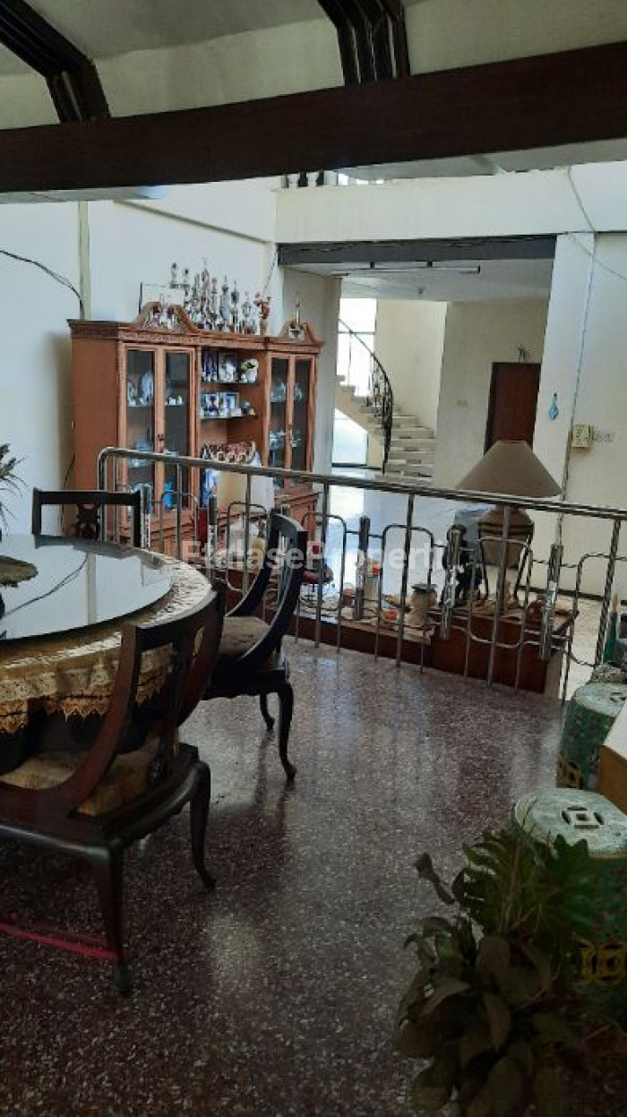 Foto properti Jual Rumah Manyar Kertoarjo, Surabaya Kota 6