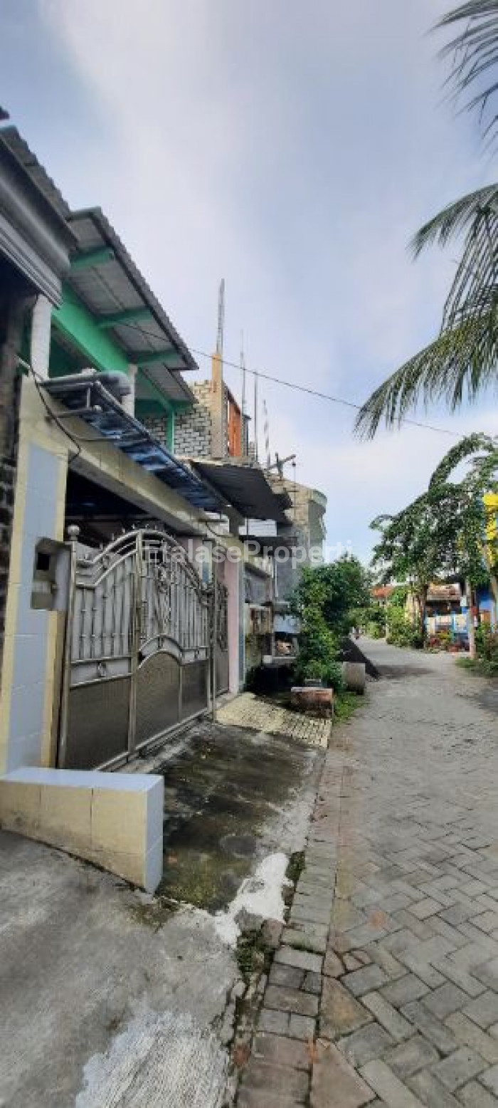Foto properti Jual Cepat Rumah Pondok Benowo Indah, Surabaya Barat 8