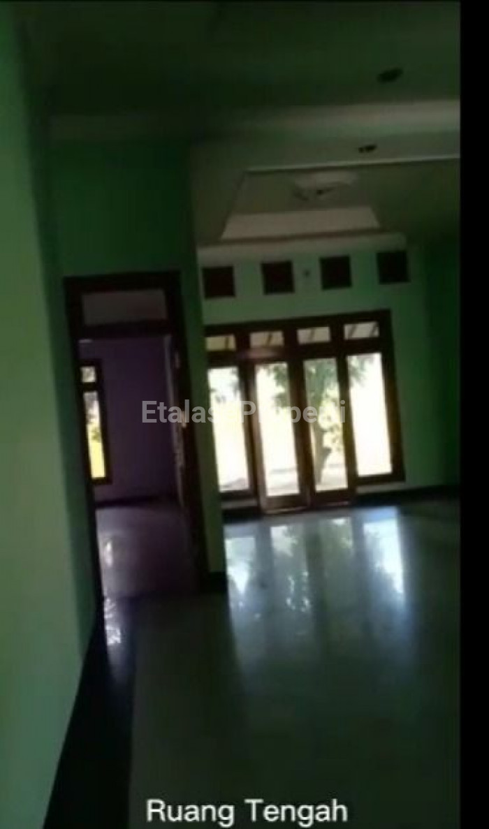 Foto properti Disewakan Rumah Di Sebrang Jalan Raya Utama Gayungsari Barat 4