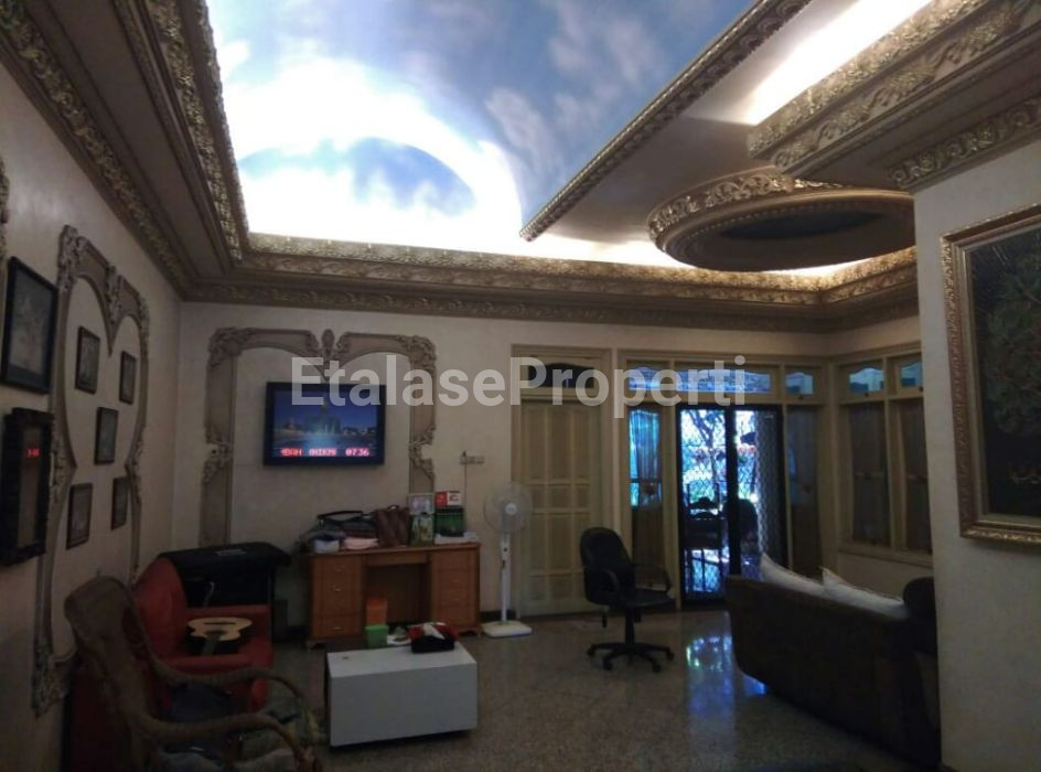 Foto properti Dijual Rumah Mewah Minimalis Gayungsari 1