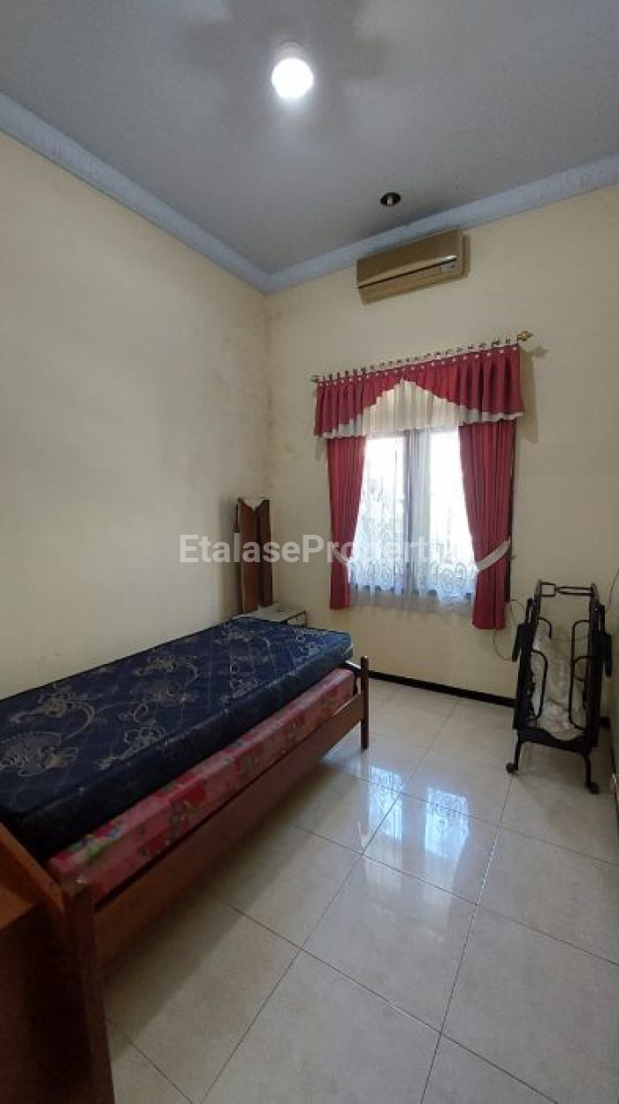 Foto properti Disewakan Rumah Paling BERSIH & TERAWAT Di Gayungsari 2