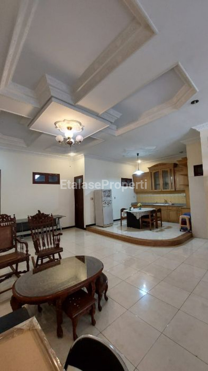 Foto properti Disewakan Rumah Paling BERSIH & TERAWAT Di Gayungsari 5
