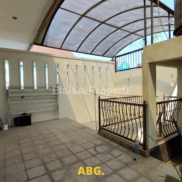Foto properti JUAL CEPAT RUMAH MEWAH SIAP HUNI GAYUNGSARI 2