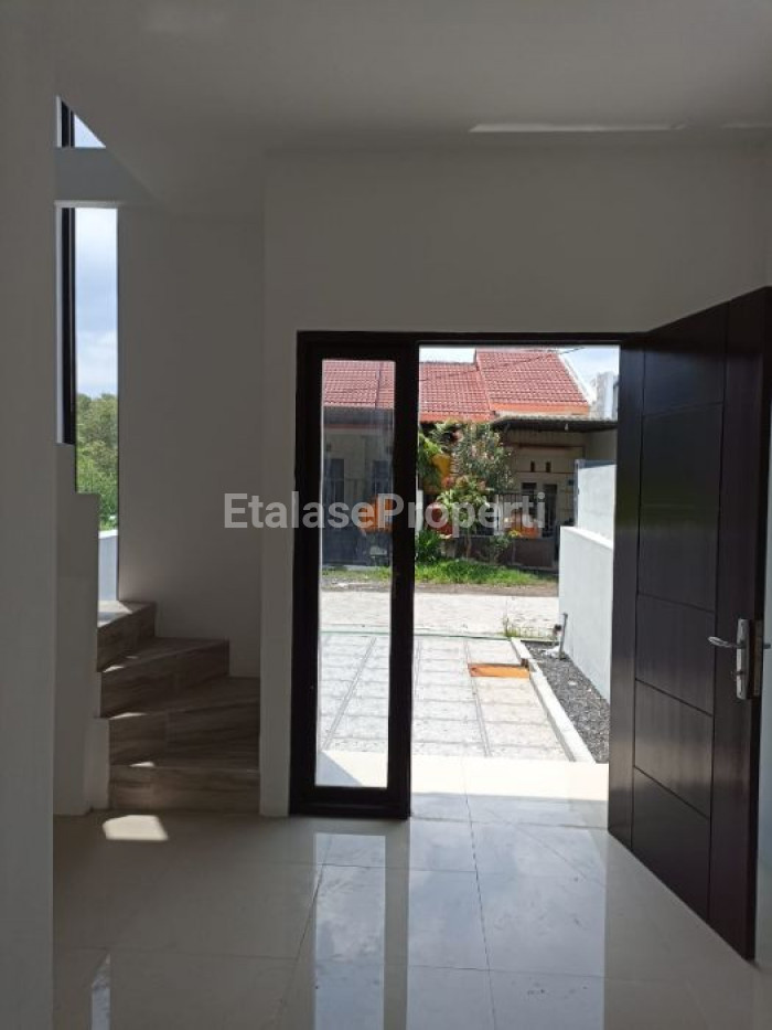 Foto properti Rumah Baru Siap Huni New Royal Gunung Anyar Surabaya 3