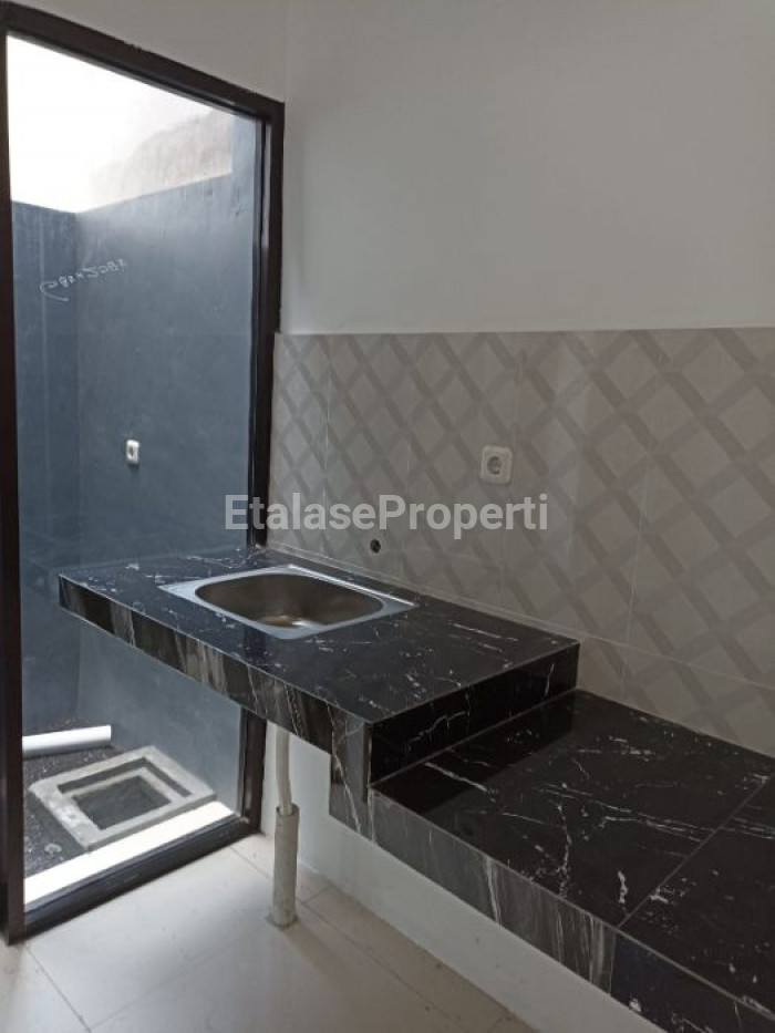 Foto properti Rumah Baru Siap Huni New Royal Gunung Anyar Surabaya 5