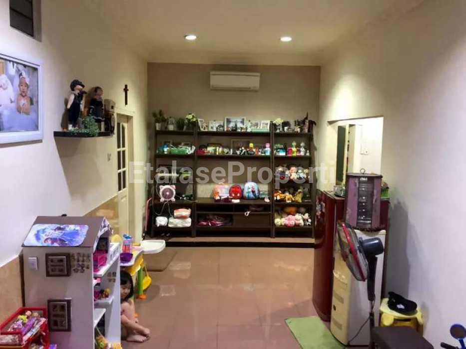 Foto properti Dijual Rumah Mulyosari Timur 2