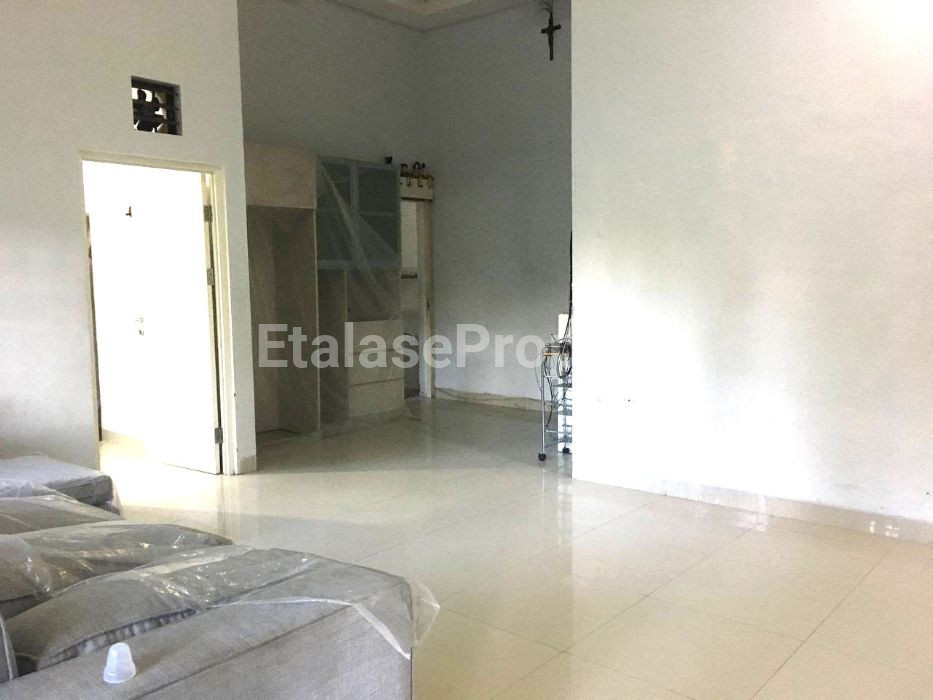 Foto properti RUMAH SIAP HUNI HITUNG TANAH HANYA 8,4jt/M2 DI PERMATA SAFIRA, SURABAYA BARAT 3
