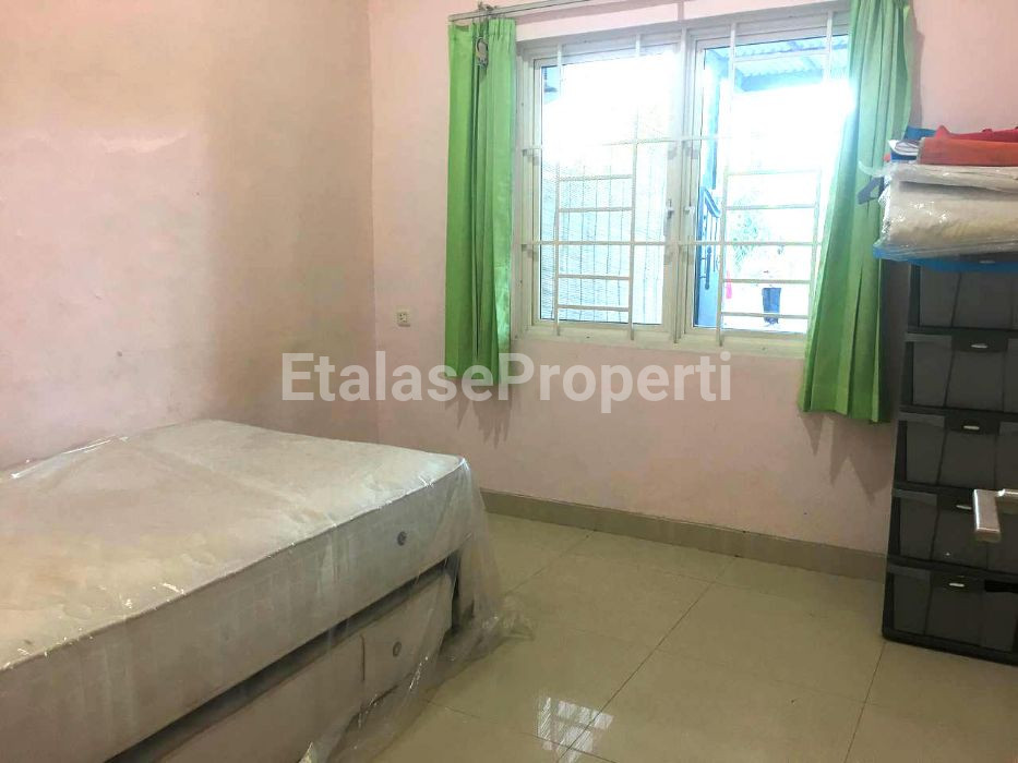 Foto properti RUMAH SIAP HUNI HITUNG TANAH HANYA 8,4jt/M2 DI PERMATA SAFIRA, SURABAYA BARAT 5