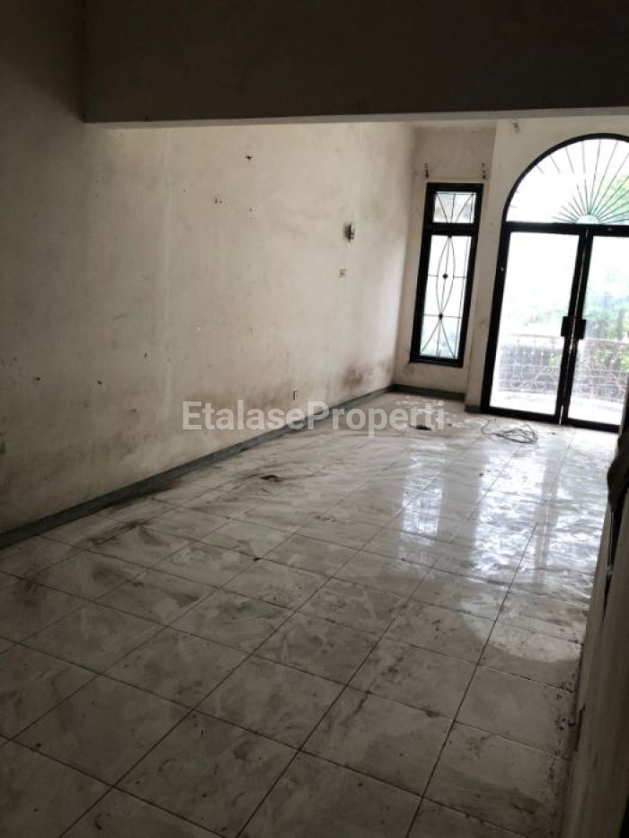 Foto properti Disewakan Ruko Di Daerah Klampis Semolo 6