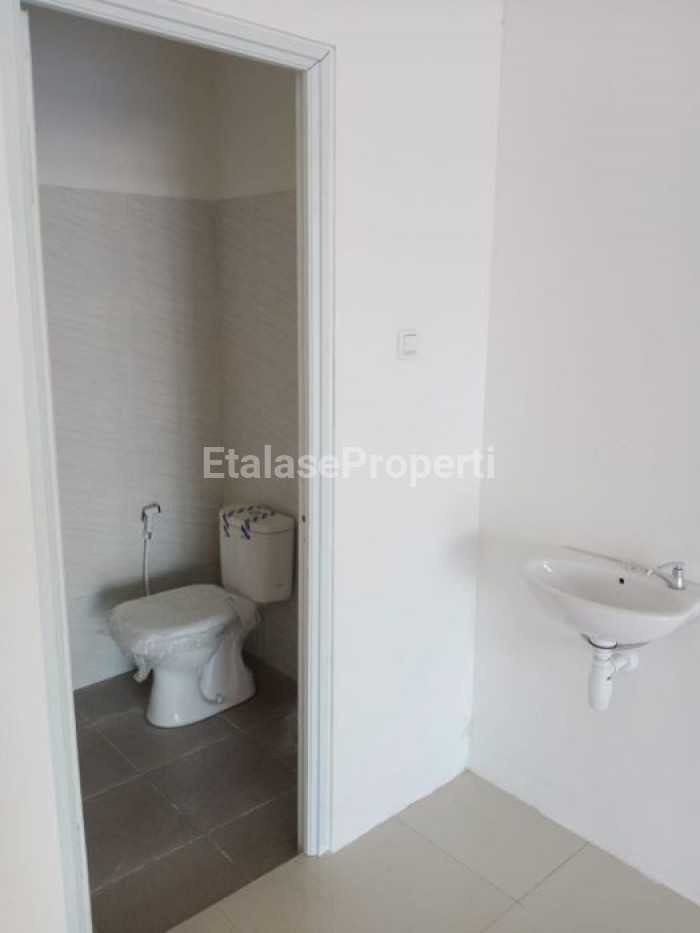 Foto properti Disewakan Ruko Gress Di Eastern Park 1