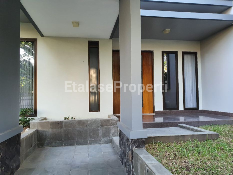 Foto properti Rumah Modern Minimalis Lengkap Ada POOL Strategis Di Perumahan Chofa (kawasan DST) Surabaya Barat 4