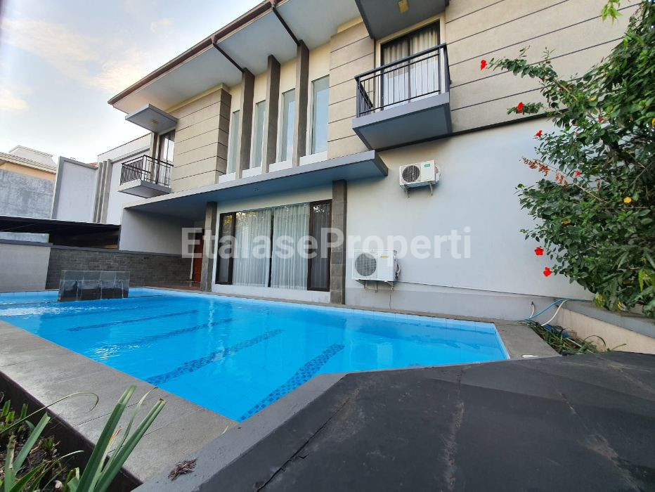 Foto properti Rumah Modern Minimalis Lengkap Ada POOL Strategis Di Perumahan Chofa (kawasan DST) Surabaya Barat 1