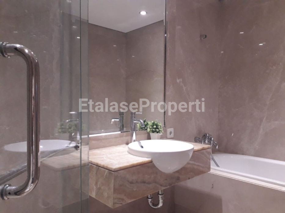 Foto properti The PEAK 3br Tunjungan Plaza Siap Huni 4