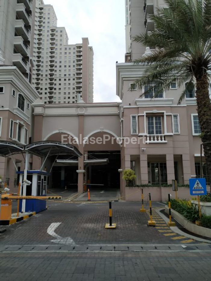 Foto properti JUAL RUKO WATER PLACE TOWER C, PAKUWON INDAH, SURABAYA BARAT 1