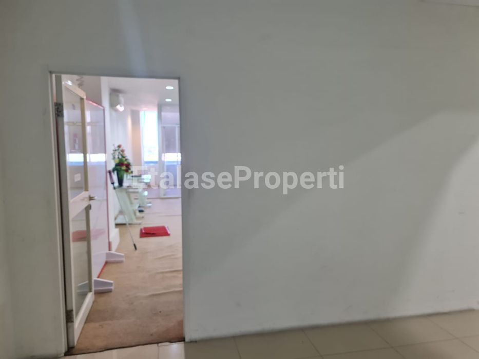 Foto properti JUAL  SPACE OFFICE  DI GEDUNG PERKANTORAN  SPAZIO-INTILAND, SURABAYA BARAT. 3