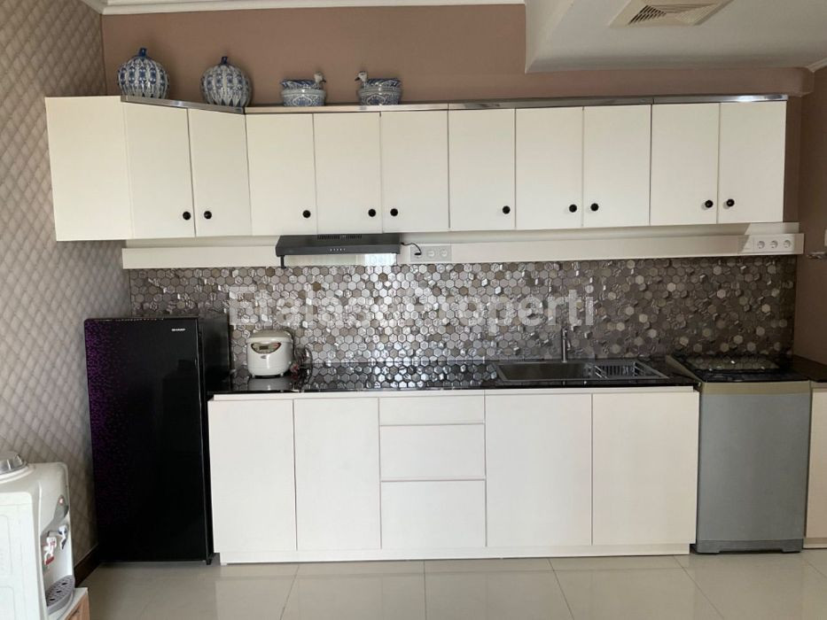 Foto properti Sewa Apartemen Water Place Unit Bagus Mewah Siap Pakai Dkt Pakuwon Mall 4