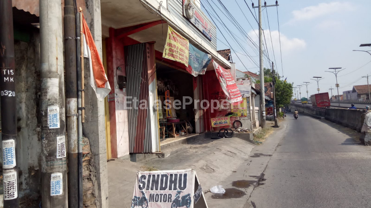 Foto properti Dijual Rumah Dan Ruko Daerah Jombang Lokasi Strategis Pinggir Jalan Raya 2