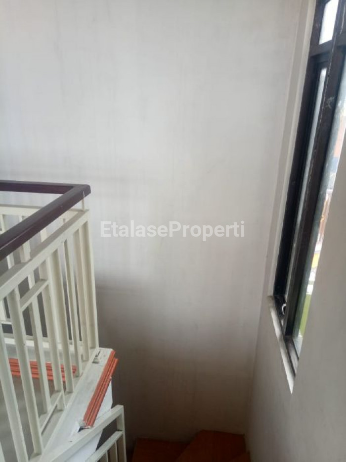 Foto properti Dijual Rumah 2 Lantai Palm Oasis Sememi Sby Barat 3