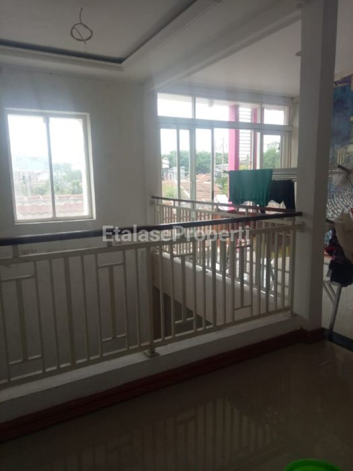 Foto properti Dijual Rumah 2 Lantai Palm Oasis Sememi Sby Barat 4