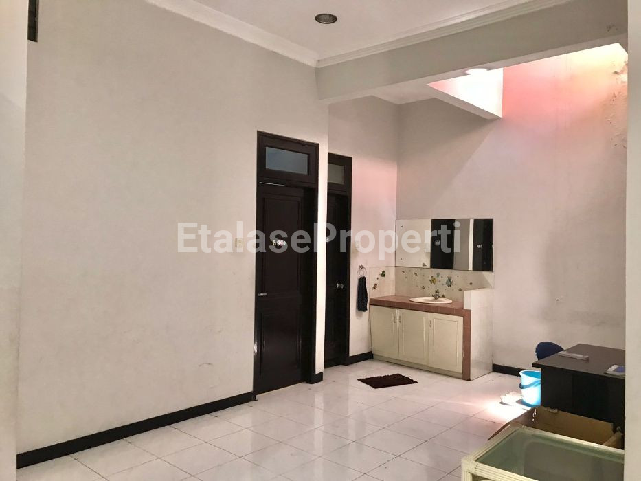 Foto properti Jual Segera Rumah Mulyosari Prima Utara 2