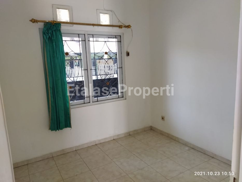 Foto properti Rumah Siap Huni Lokasi Strategis Dekat Waru 6