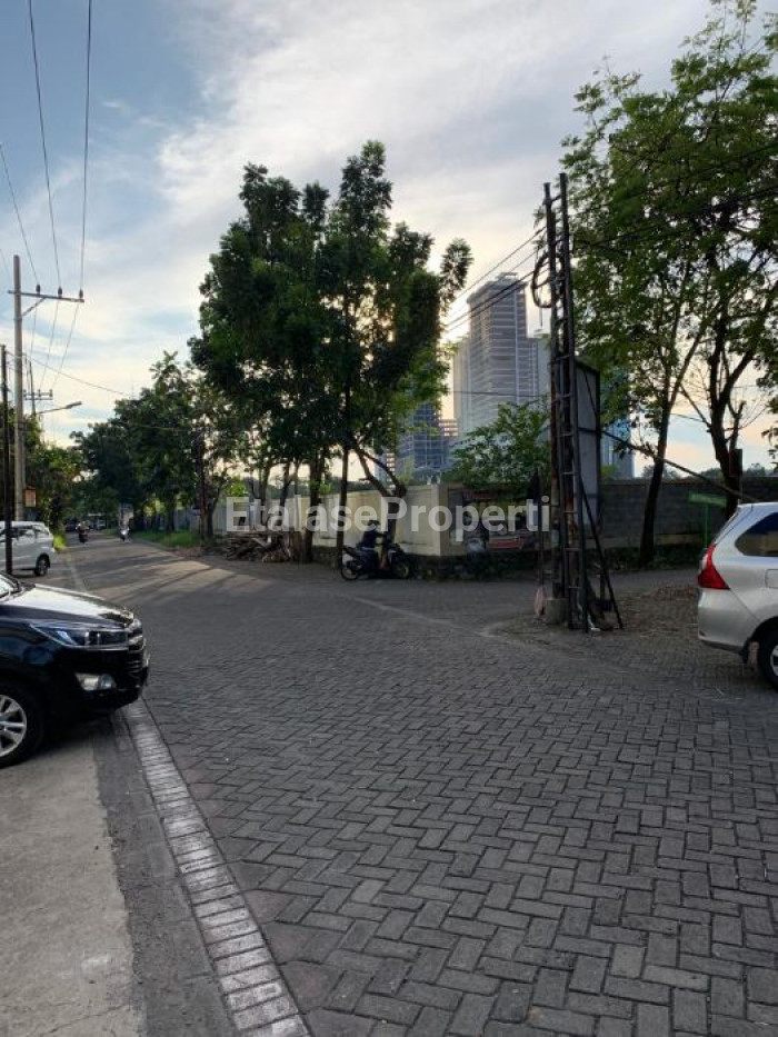 Foto properti Dijual Rumah Hook Cocok Untuk Investasi Dekat Waru 2