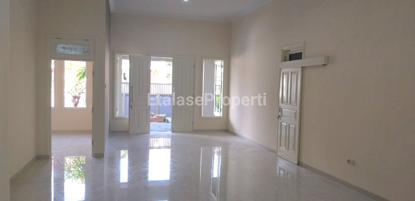 Foto properti Manyar Kartika Rumah Baru Gress 10