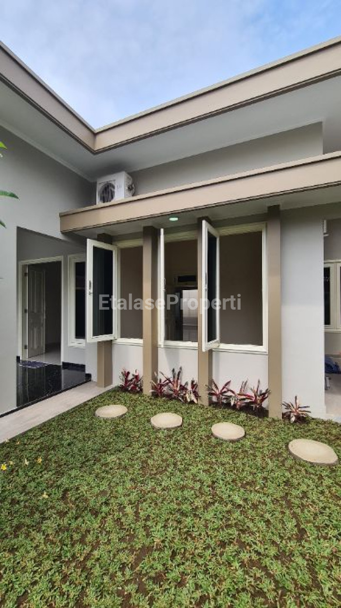 Foto properti Manyar Kartika Rumah Baru Gress 9