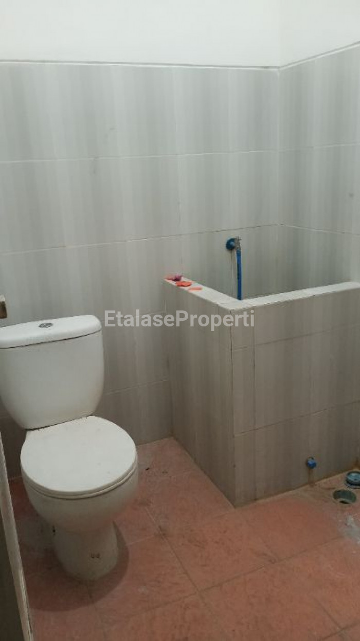 Foto properti Dijual Ruko 2 Lantai 4