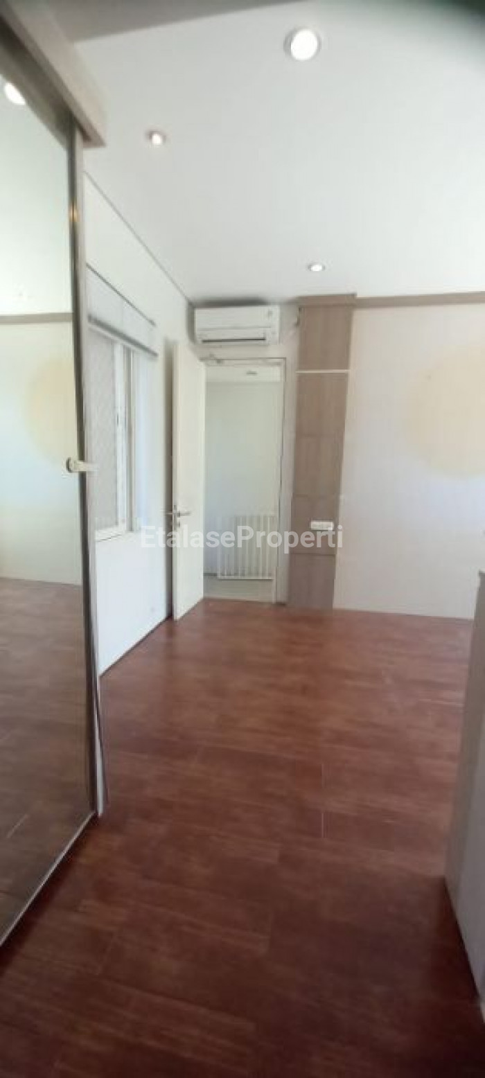 Foto properti Rumah Royal Residence Cluster Monticello Minimalis Siap Huni Di Surabaya Barat 7