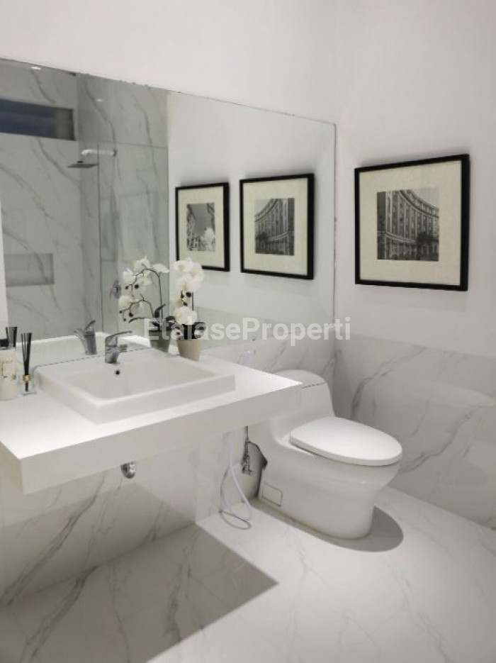 Foto properti Dijual Rumah Di Raya Wisata Bukit Mas 4
