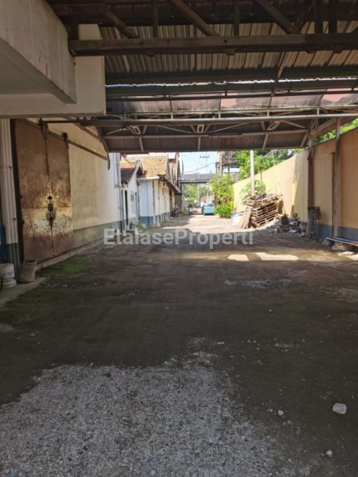 Foto properti Dijual Gudang 2 Lantai Jl. Sidoyoso 7